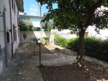Case e ville in affitto di 515 m²