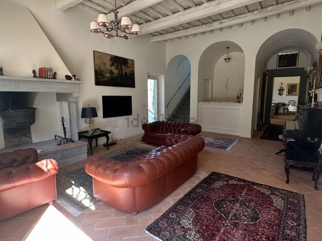 Case e ville in affitto di 602 m² in Via di Terzano