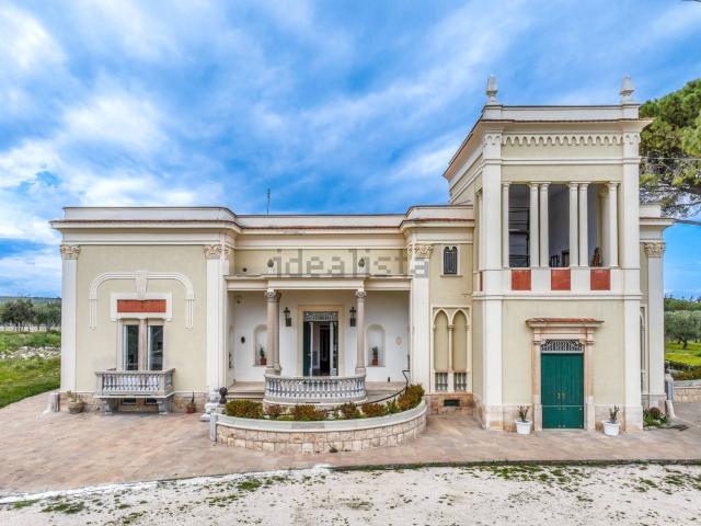 Case e ville in affitto di 635 m² in Via Castel del Monte