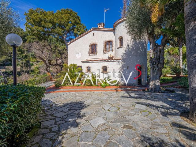 Case e ville in affitto di 650 m² in Via Romana, 31