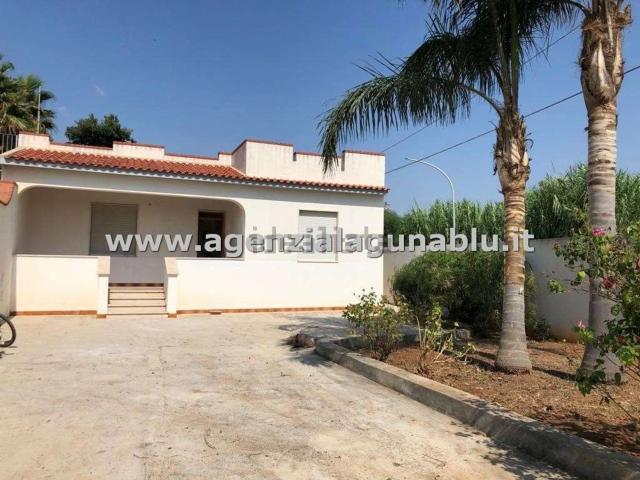 Case e ville in affitto di 80 m² in Lungomare Fata Morgana