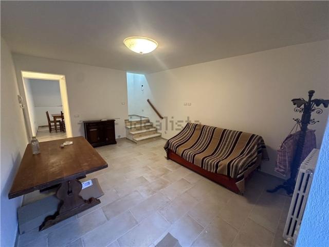 Case e ville in affitto di 80 m² in Via Fratelli Cervi