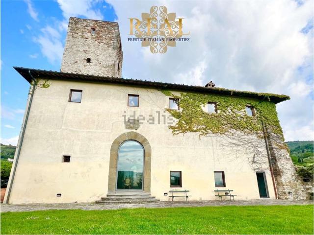 Case e ville in affitto di 900 m² in Via di Villamagna