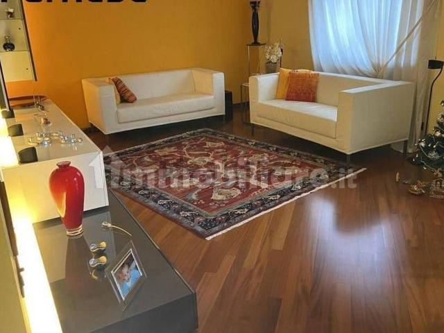 Case e ville in affitto di 90 m² in Via Malibran