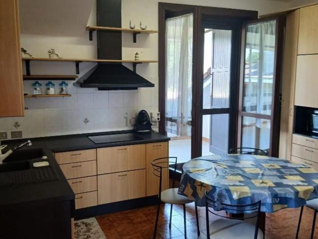 Case e ville in affitto di 97 m² in Via Tommaso Grossi