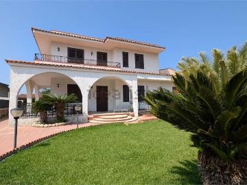 Case e ville in affitto di 95 m²