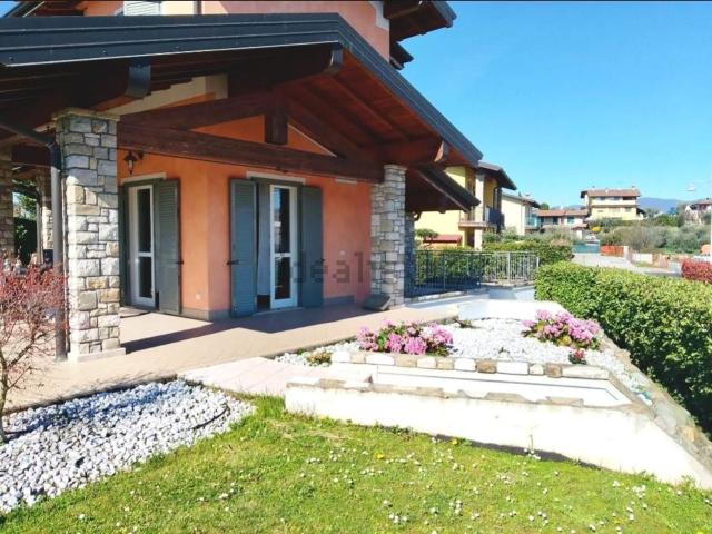 Case e ville in affitto di 100 m²