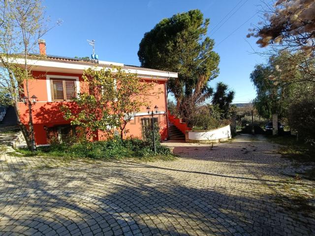 Case e ville in affitto di 100 m² in Contrada Fontechiaro