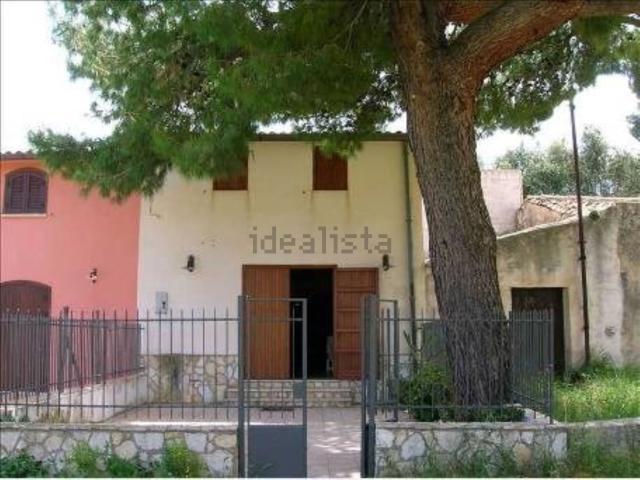 Case e ville in affitto di 100 m² in Contrada Fraginesi, 17