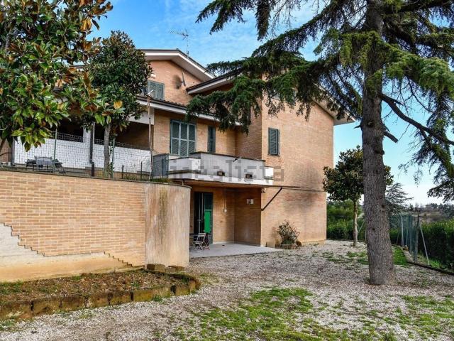 Villetta a schiera in affitto di 100 m² in Strada Fonte di Mare