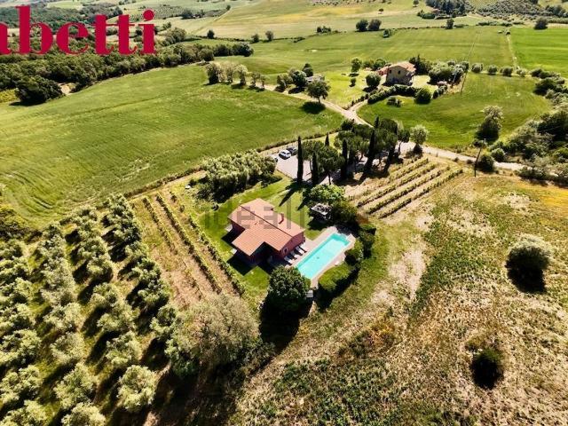 Case e ville in affitto di 105 m² in Strada CARLINA, 34