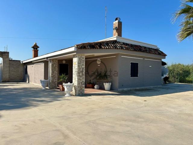 Case e ville in affitto di 110 m² in Via Castel del Monte
