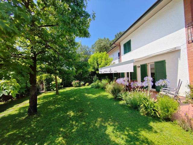 Case e ville in affitto di 110 m² in Via Lorenzo de Medici