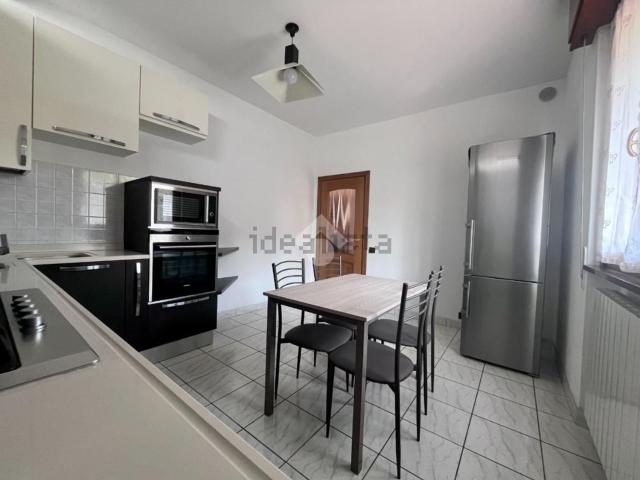 Case e ville in affitto di 110 m² in Via Lecco, 9
