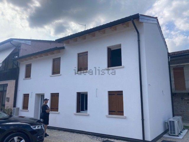 Case e ville in affitto di 111 m² in Via Val Bella, 1