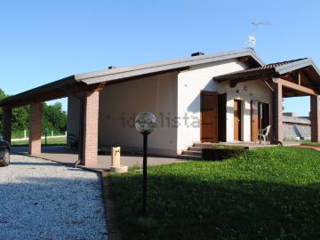 Case e ville in affitto di 120 m²