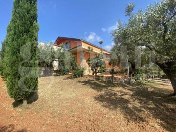 Case e ville in affitto di 120 m² in Salita Fratelli Maruca, 56
