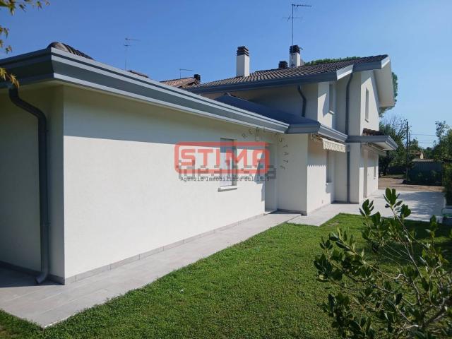 Case e ville in affitto di 125 m²