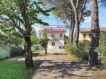 Case e ville in affitto di 125 m²
