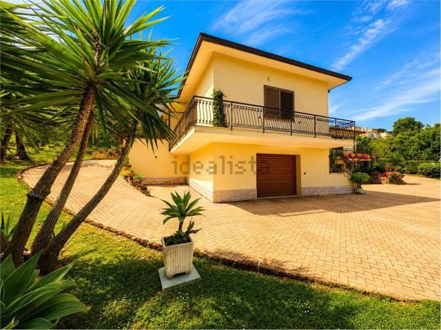 Case e ville in affitto di 125 m² in Frazione Sappanico, 58