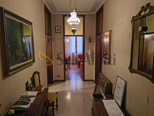 Case e ville in affitto di 130 m² in Viale Sassari