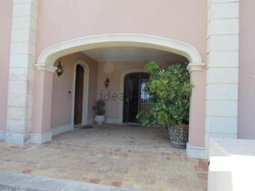 Case e ville in affitto di 134 m² in Strada Tremmilia