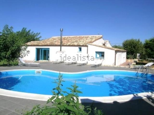 Case e ville in affitto di 135 m²