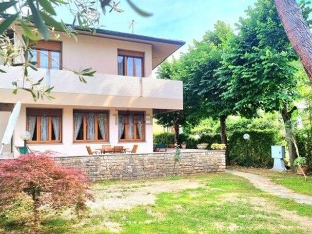 Case e ville in affitto di 140 m²