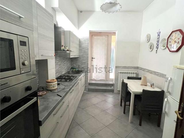 Case e ville in affitto di 140 m² in Via Abbazia