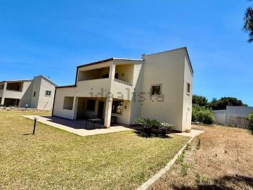 Case e ville in affitto di 140 m² in Via del Ferro