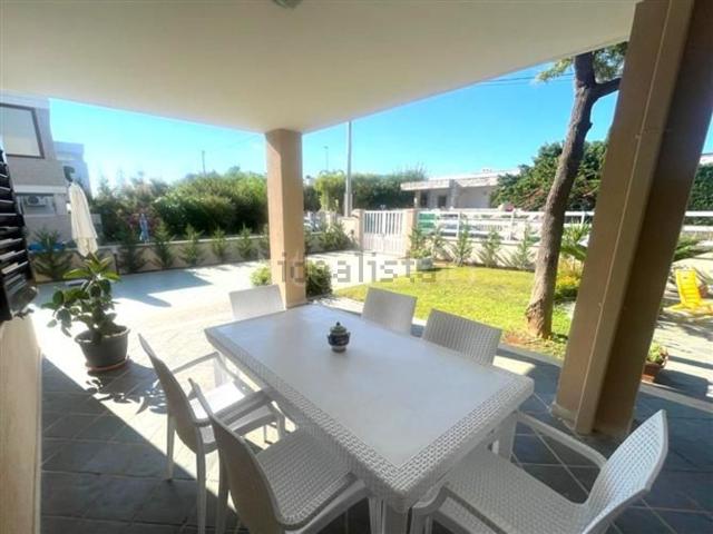 Case e ville in affitto di 140 m² in Via Euripide