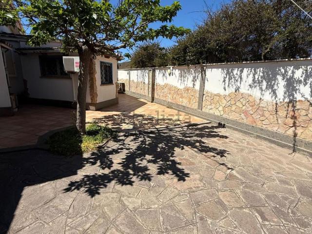Case e ville in affitto di 140 m² in Lungomare di Ponente