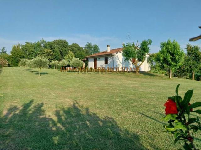 Case e ville in affitto di 140 m² in Strada Peschiera