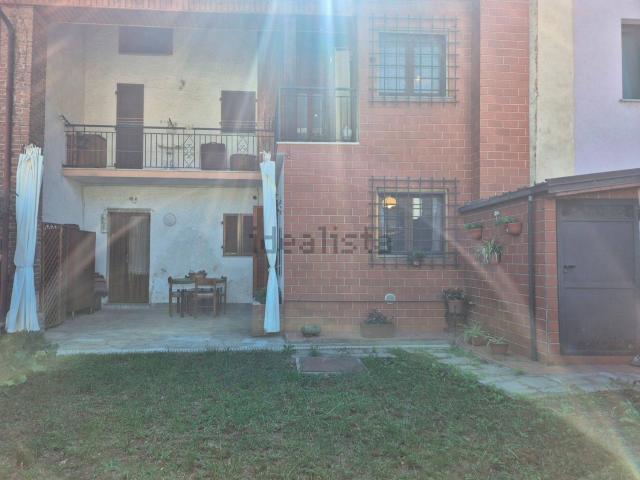 Case e ville in affitto di 143 m² in Via Vittorio Veneto