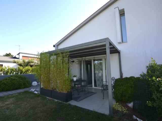 Case e ville in affitto di 145 m² in Strada dei Tigli