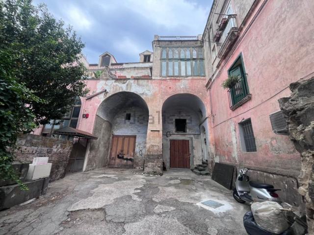 Case e ville in affitto di 250 m² in Via Canale, 13