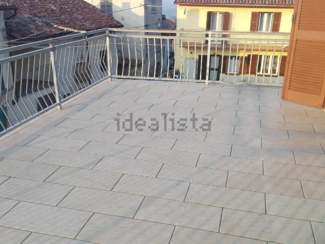 Case e ville in affitto di 148 m² in Via Re