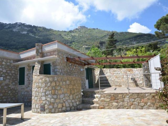 Case e ville in affitto di 150 m²