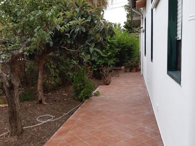 Case e ville in affitto di 150 m² in Via Giardini 26