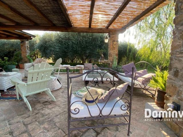 Case e ville in affitto di 150 m² in Strada del 33, 33