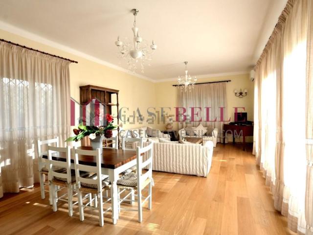 Case e ville in affitto di 160 m² in Via Balilla, 55042