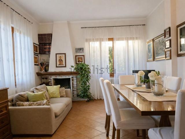 Case e ville in affitto di 160 m² in Via Duca degli Abruzzi