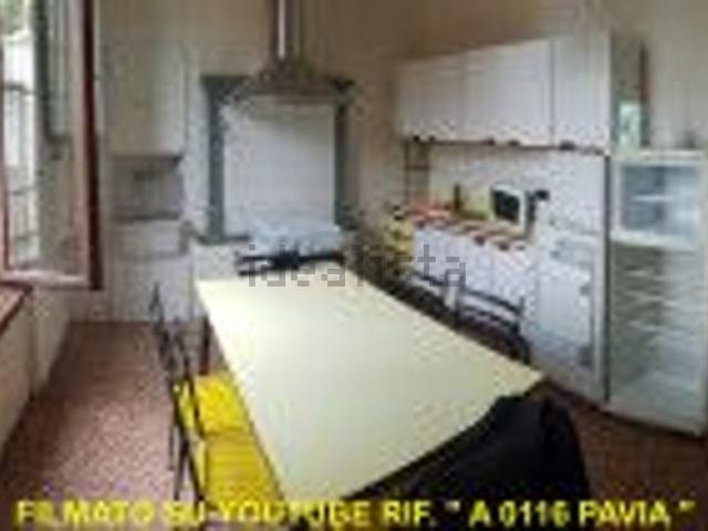 Case e ville in affitto di 160 m² in Via Riviera