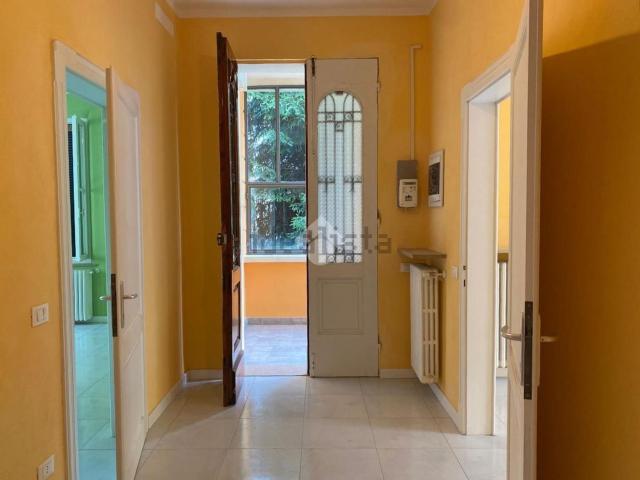 Case e ville in affitto di 160 m² in Viale Europa, 16