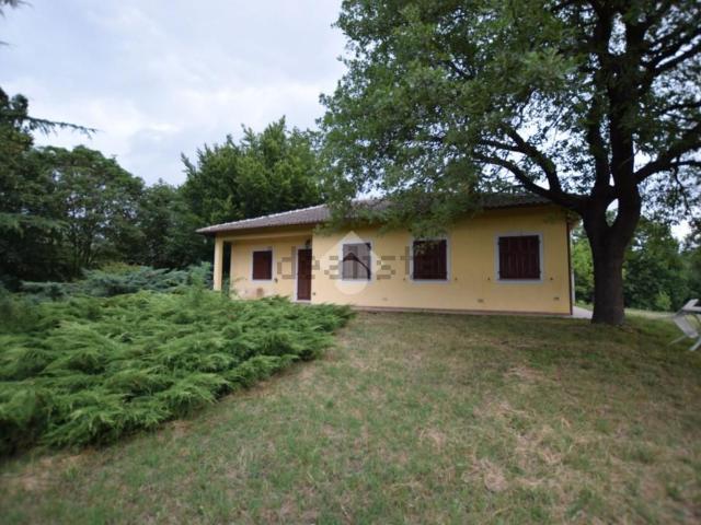 Case e ville in affitto di 160 m² in Località Fara Nuova