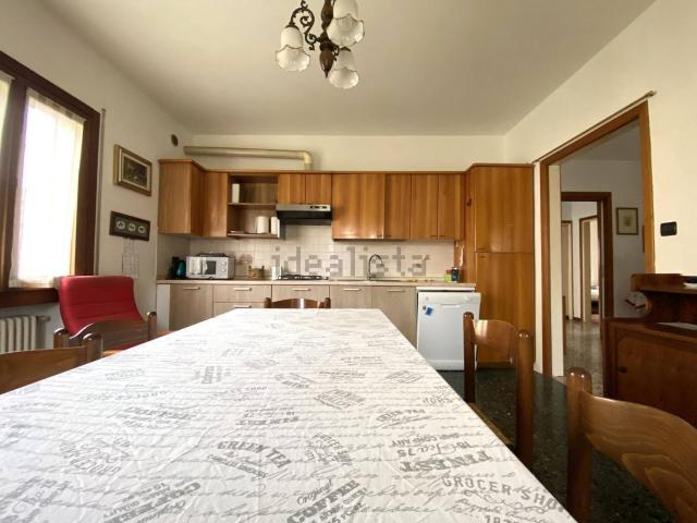 Case e ville in affitto di 163 m²
