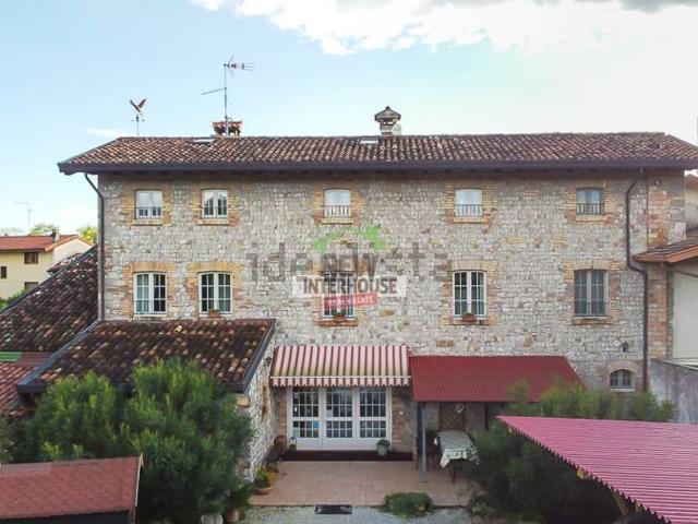 Case e ville in affitto di 163 m² in Via D. Manin, 63