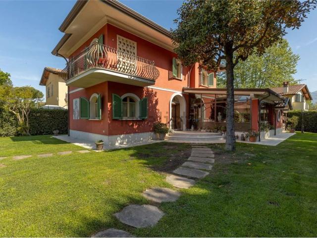 Case e ville in affitto di 170 m² in Via Piave, 22