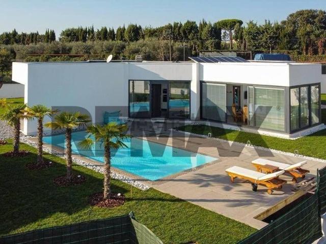 Case e ville in affitto di 180 m² in Via del Praticello, 48