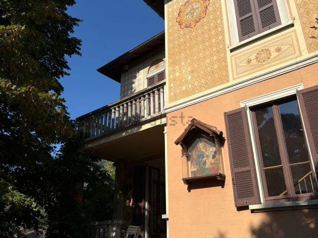 Case e ville in affitto di 180 m² in Via Giacomo Matteotti
